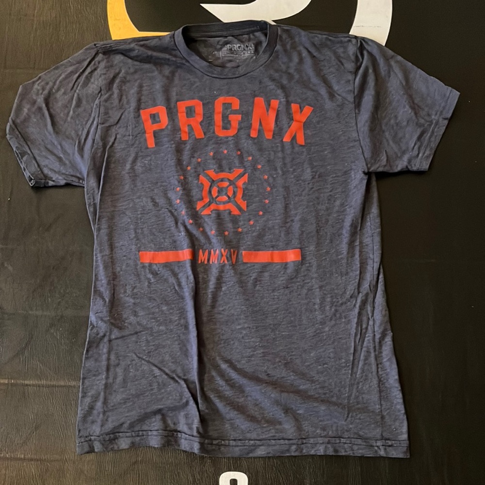 Progenex tee size medium